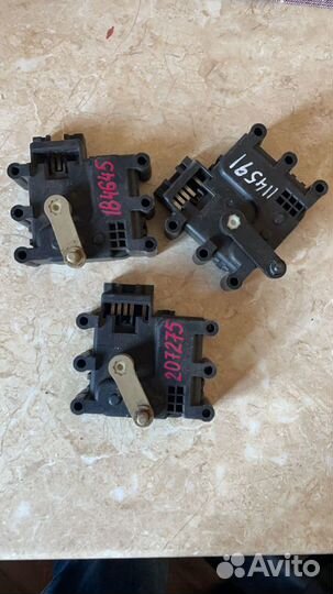 Моторчик заслонки отопителя Mazda 3 Bl 2009-2012