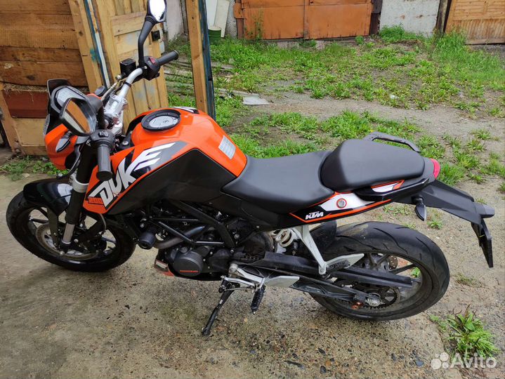 KTM duke 200
