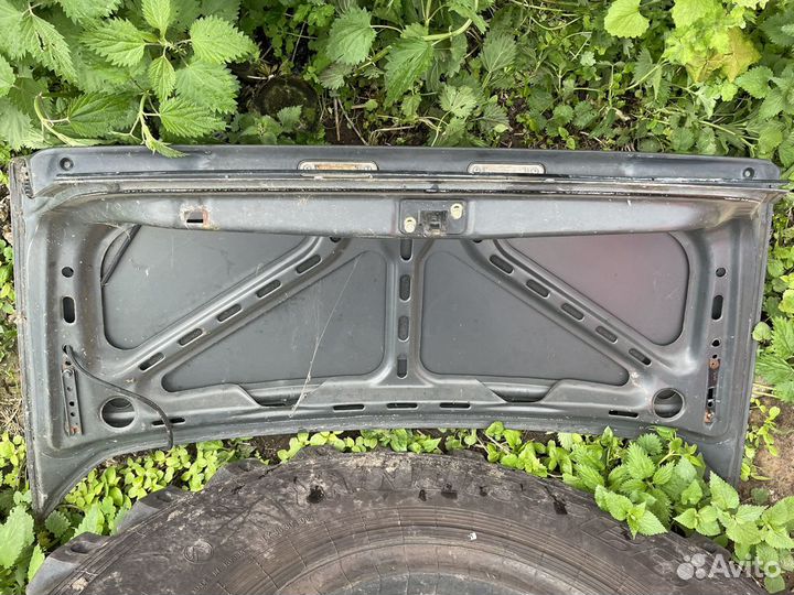 Крышка багажника w124 mercedes