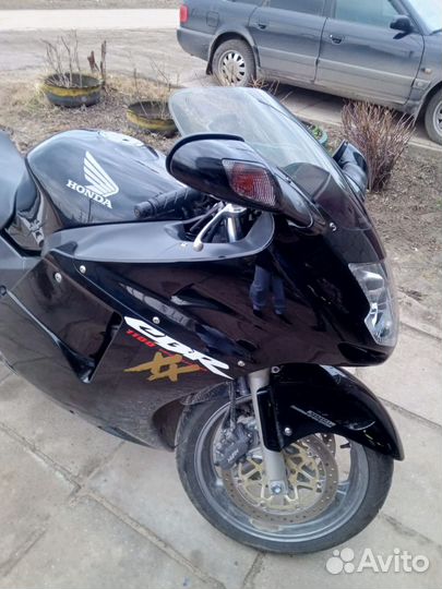 Мотоцикл Honda CBR 1100 XX Black bird