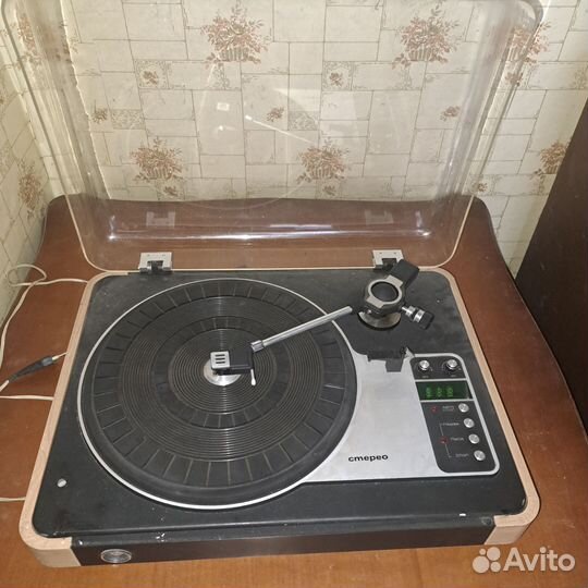 Проигрыватель винила