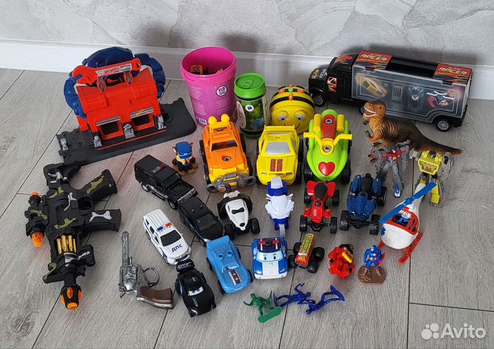 Игрушки для мальчика пакетом