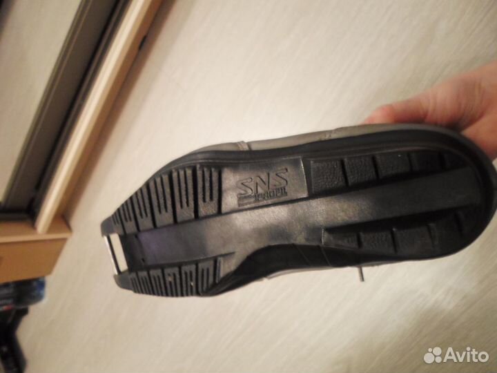 Лыжные ботинки (32р.)