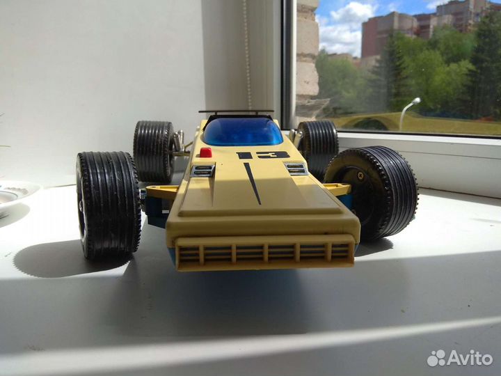 Ретро управляемая машина