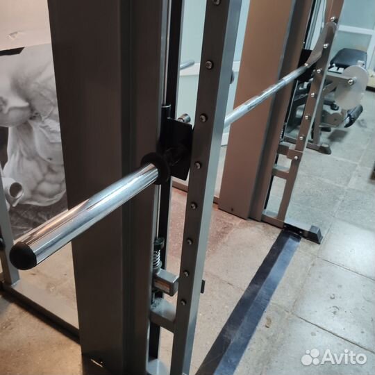 Машина Смита Johns Impact