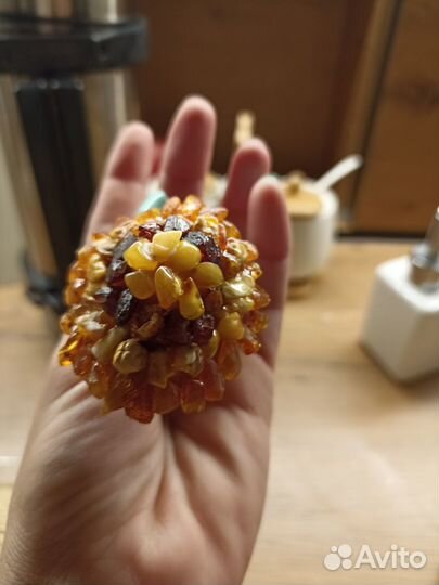 Янтарный грибочек