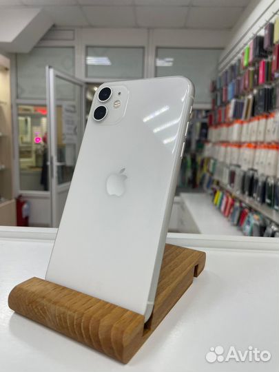 iPhone 11, 64 ГБ