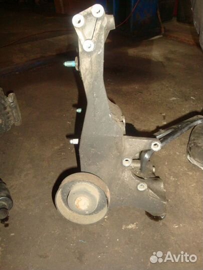 Кронштейн гур и генератора 06B903143L для ауди А4