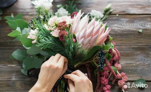 Флорист помщник флориста продавец цветов