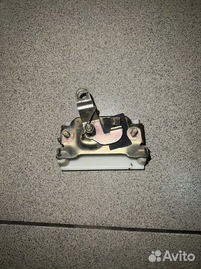 Ручка крышки багажника наружняя Паджеро 4