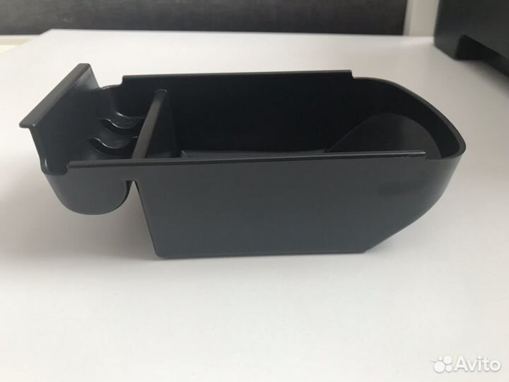 Ящик в подлокотник Peugeot 308 II