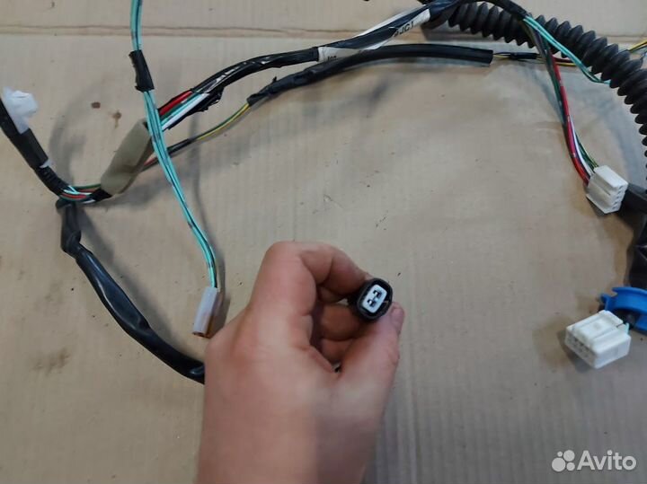 Suzuki sx4 проводка двери задней левой