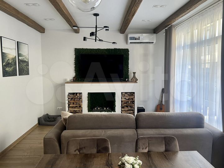 Таунхаус 90 м² на участке 1 сот.