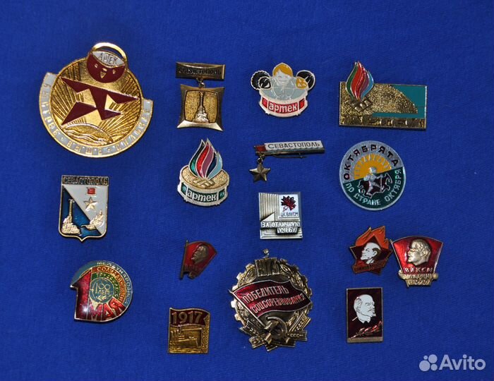 Значки иностранные и советские