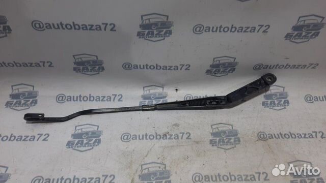 Поводок дворника передний левый Volkswagen Golf 3