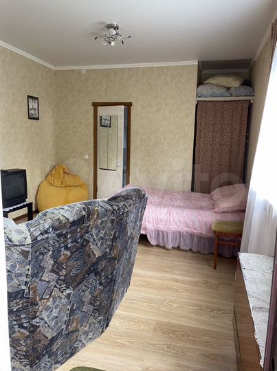 Комната 12 м² в 1-к., 1/2 эт.