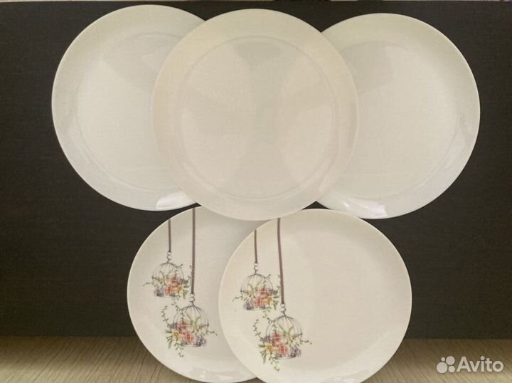 Тарелки цветные разные