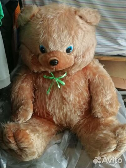 Большой мягкий медведь