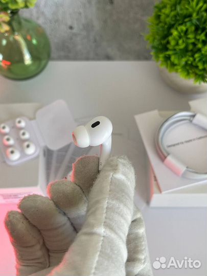 Air pods pro 2 В подарок чехол