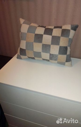 Подушка декоративная в шахматном порядке