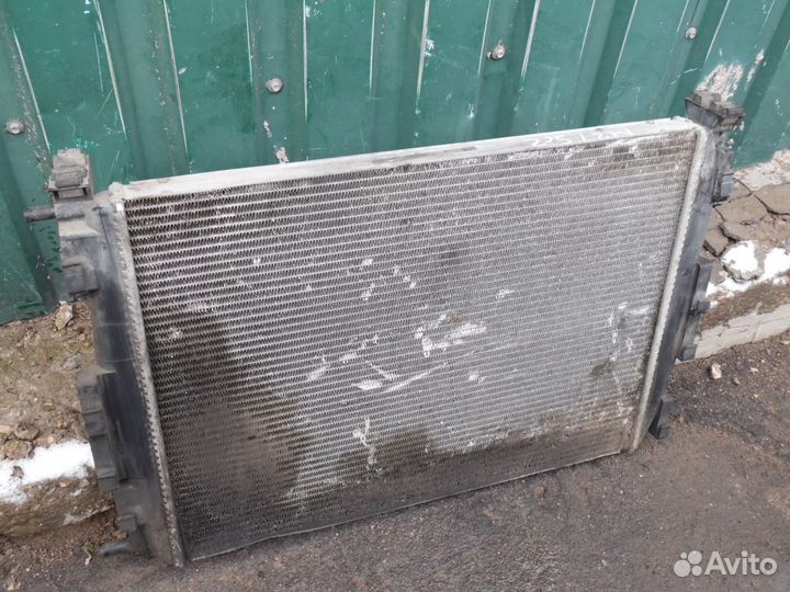 Радиатор охлаждения Рено Меган 2 Сценик 2