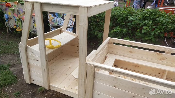 Машинка из дерева