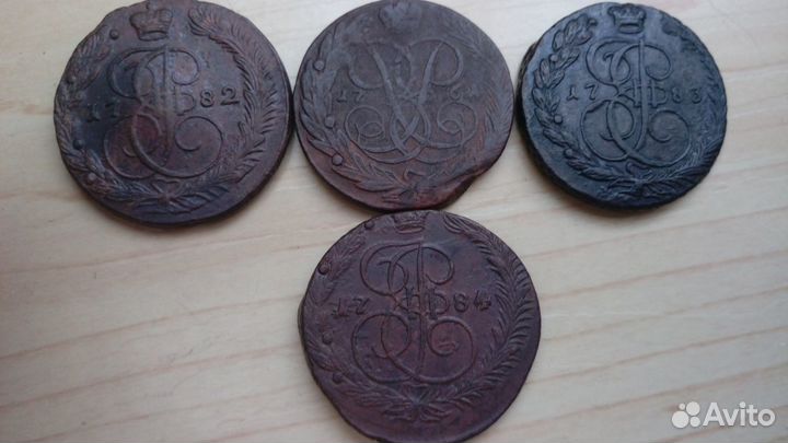 10 монет Екатерины II в хорошем состоянии