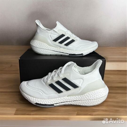 Беговые кроссовки adidas ultraboost