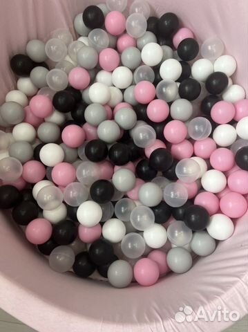 Сухой бассейн с шариками