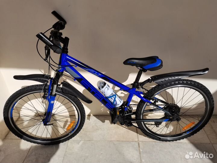 Два спортивных велосипеда stels navigator2.0sport