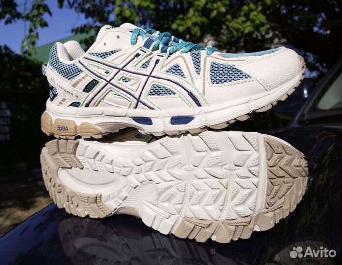 Кроссовки женские Asics