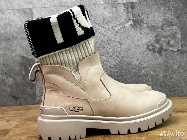 Ugg Martin Knit Sand