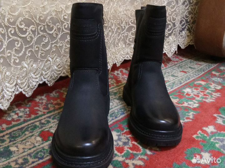 Продам новые сапоги зимние