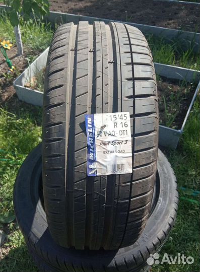 Michelin Pilot Sport 3 215/45 R16 90V