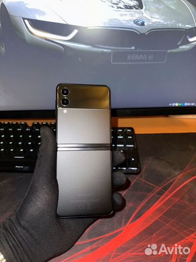 Samsung Galaxy Z Flip3 Demo