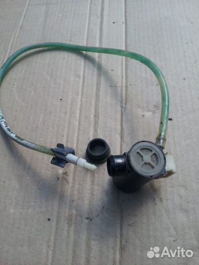 Насос моторчик омывателя стекла Mitsubishi Lancer