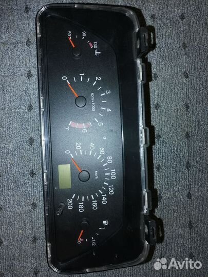 Панель приборов