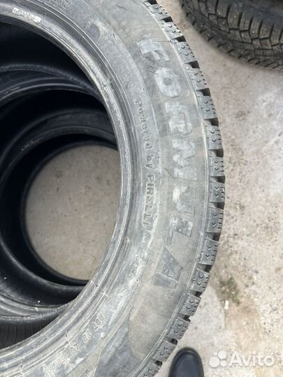 Pirelli Formula Ice 215/60 R17