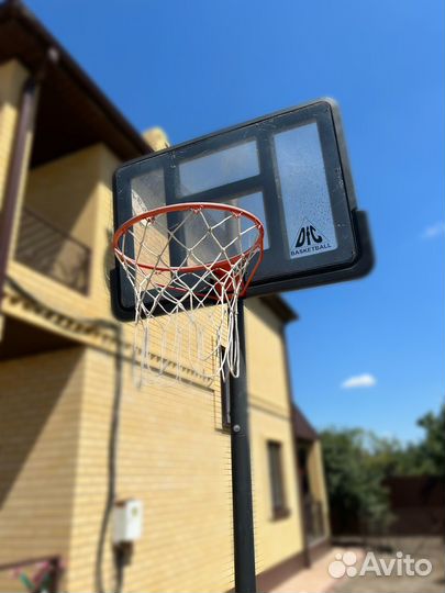 Баскетбольная стойка