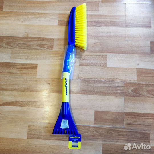 Скребок goodyear для уборки снега с авто