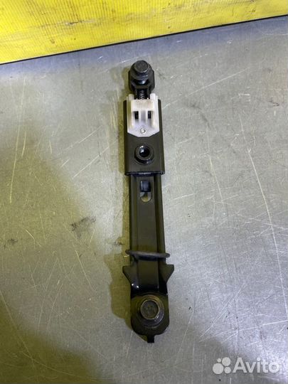 Механизм регулировки ремня безопасности Kia Ceed