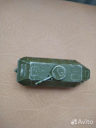 Игрушка броневик СССР
