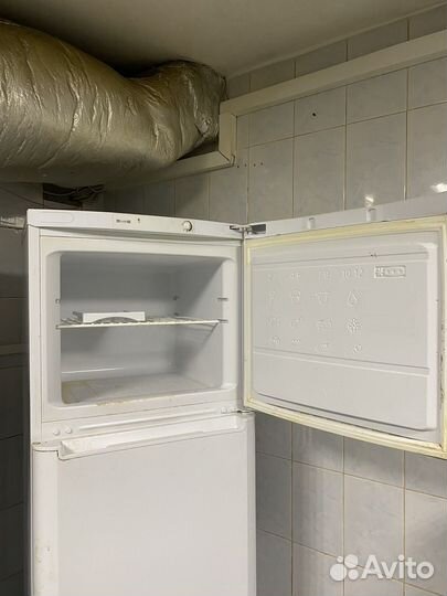 Холодильник indesit TIA 16, белый