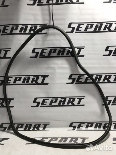 Уплотнитель двери передний правый Volkswagen