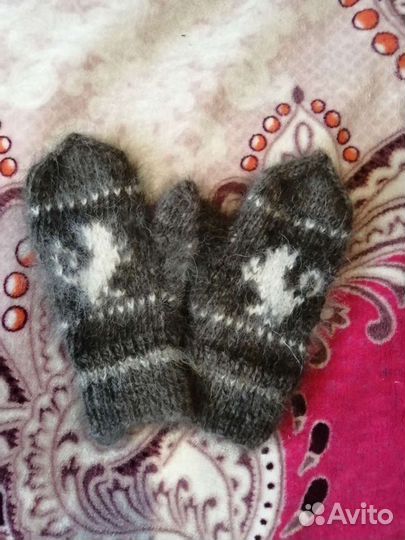 Варежки, носки из собачьей шерсти