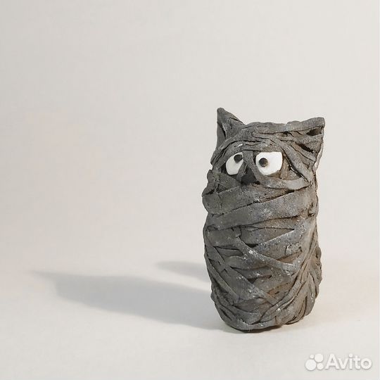 Фигурка котик мумия из бархатного пластика