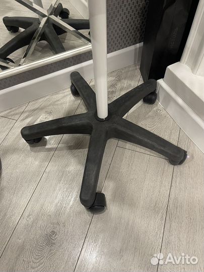 Стойка напольная для очков