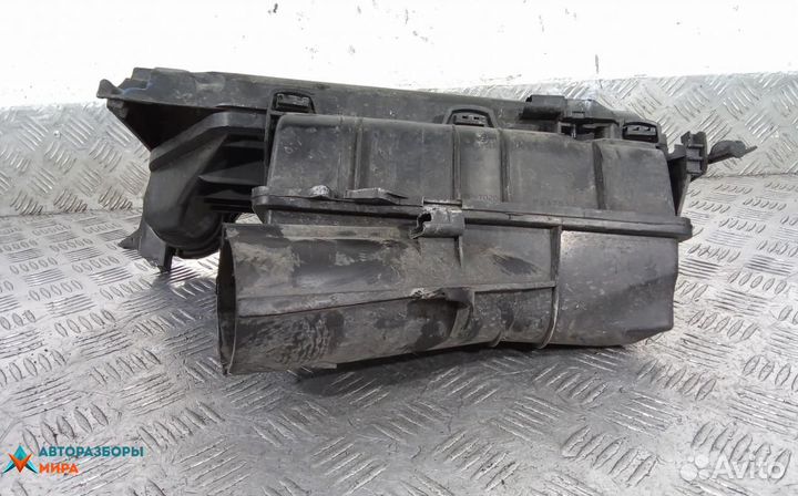 Корпус воздушного фильтра Ford Fusion рест. 2007