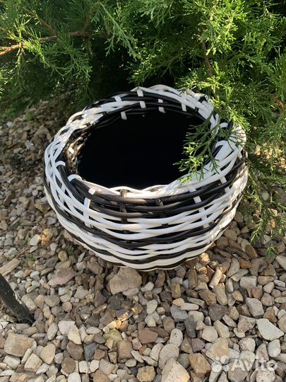 Кашпо из ротанга