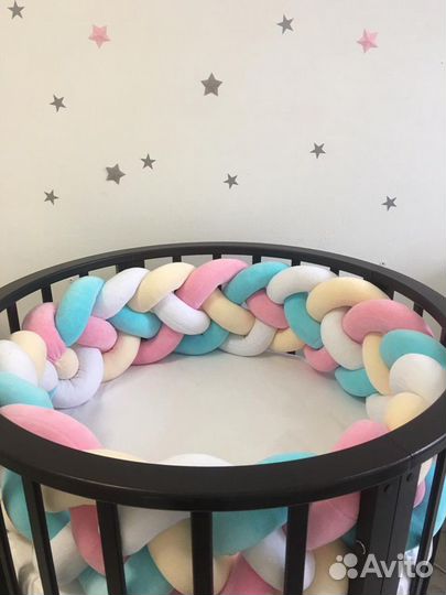 Бортик - косичка из 5-и плетений в кроватку